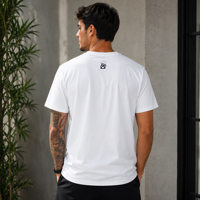 Camiseta Básica Quem Tem Fé Tem Seu Zé